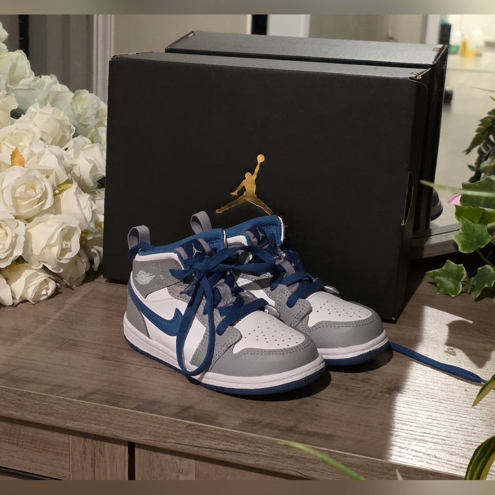 Nike Air Jordans Blue Kids Sneakers